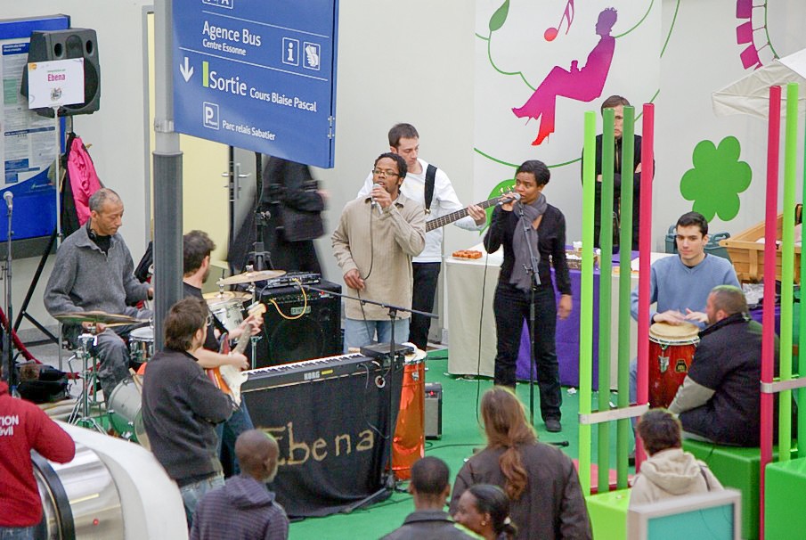 Evry Daily Photo - Concert Ebena Inauguration Gare Evry Centre 187.jpg